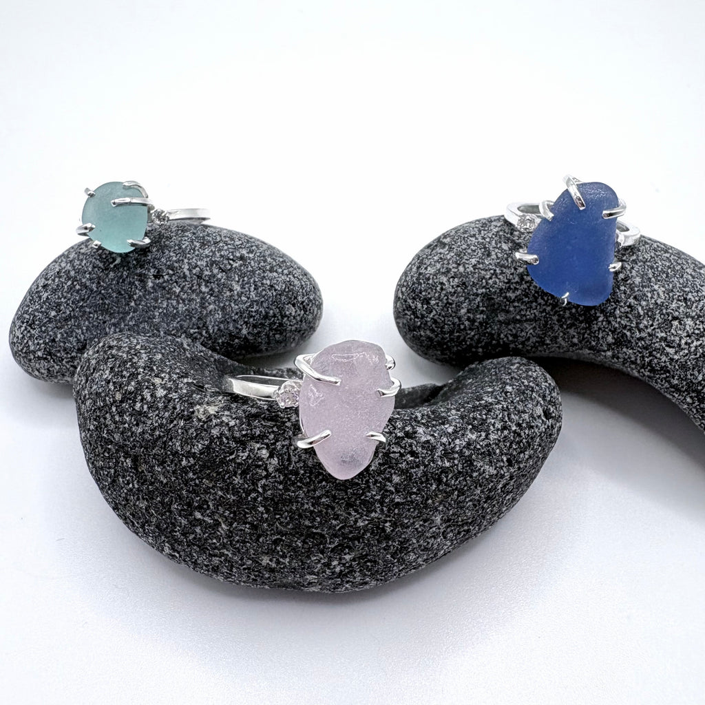 Very Rare Lavender Sea Glass ring in Sterling Silver with 2mm Topaz - Isla Oddball