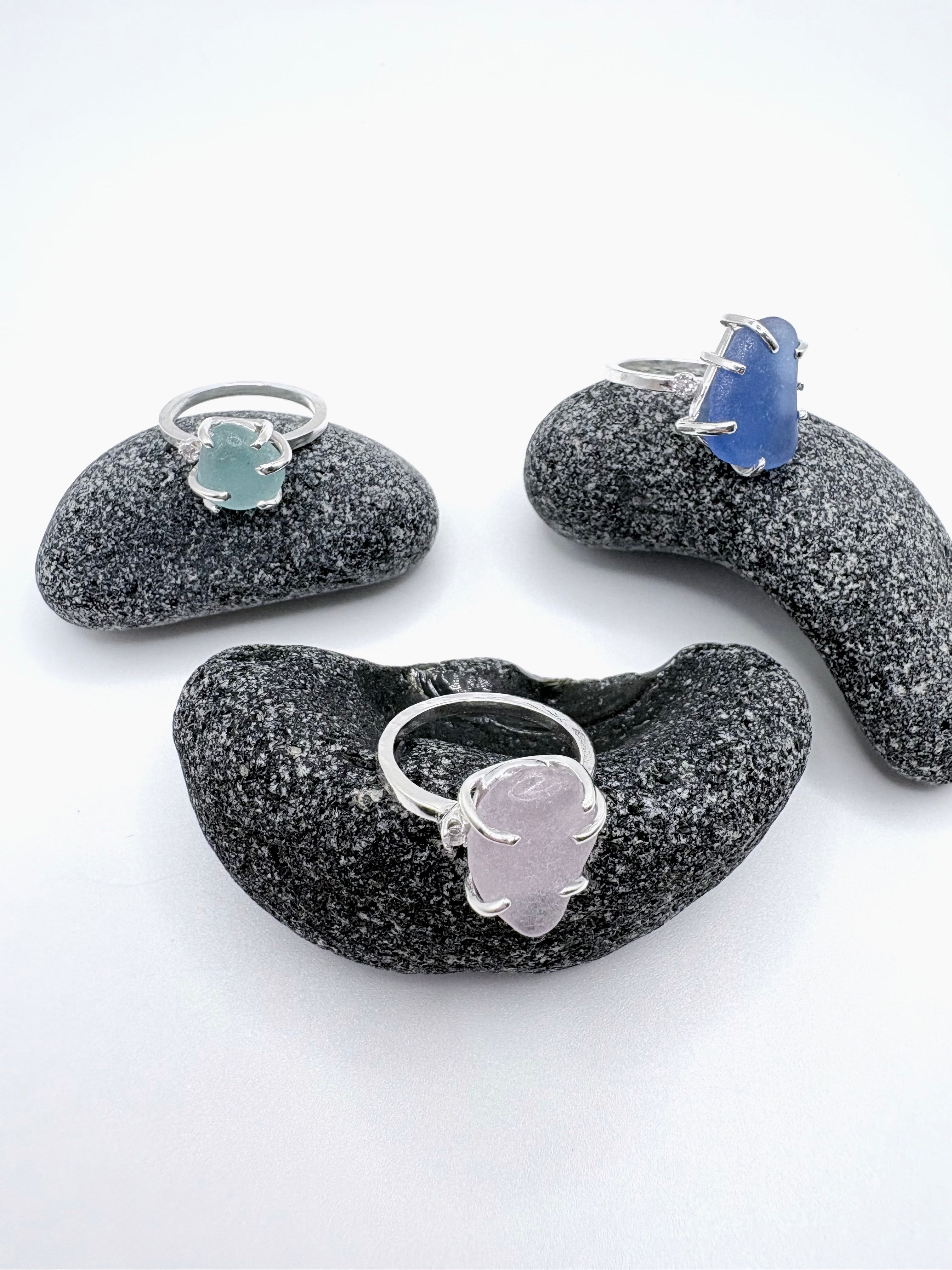 Very Rare Lavender Sea Glass ring in Sterling Silver with 2mm Topaz - Isla Oddball